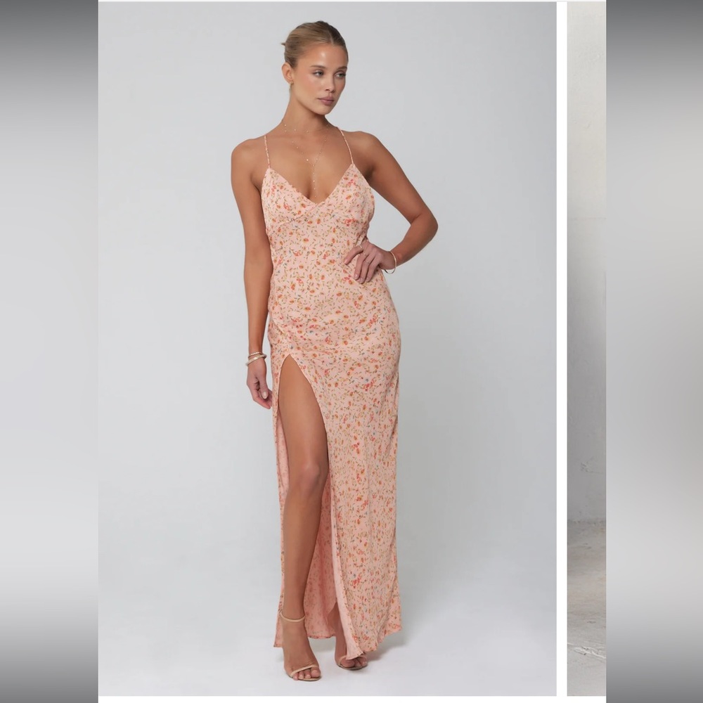 Shop resa, pink floral maxi dress with leg slit, new with tags!
